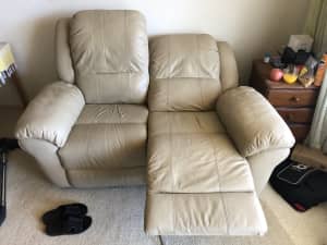 havertys leather reclining sofa