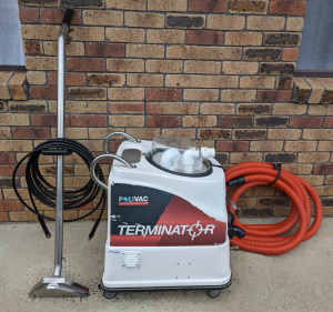 Polivac carpet cleaning machine - with 10m hose and carpet wand