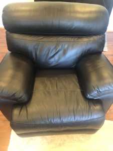2 Leather Lounge Recliner Chairs (La-z-boy brand)