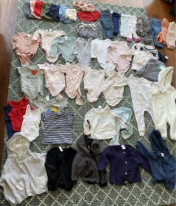Size 0 girl clothes bundle (60 items) 