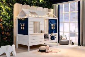 Luna Hideout Single Montessori House bed almost new Ecosa mattress