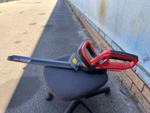 Wanted: Cordless Ozito Hedge Trimmer with 2x batteries and Charger