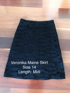 Black Size 14 Veronika Maine Skirt $20. Length: Midi.