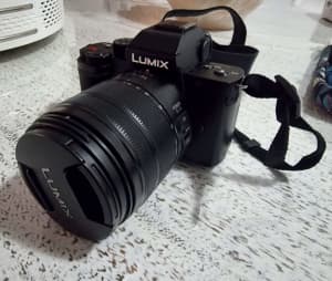 Lumix Camera DC-G100 4K Mirrorless with 14-140mm lens