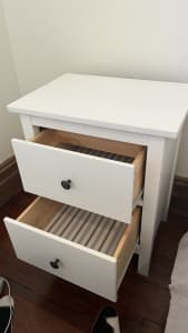 2x White Bedside Tables with 2 Chest of Drawers and Insert 54x66cm
