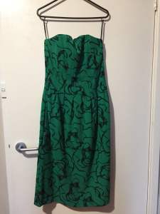 Green strapless dress