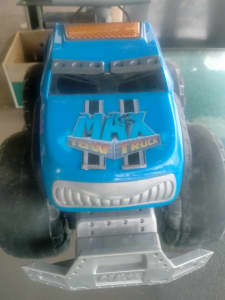 Max tow truck 