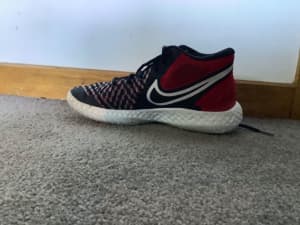 Nike kd trey 5 VIII shoes, White and red-size 6.5