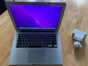 Apple MacBook Air 2015 With Charger