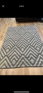 Rug Collection Tallira grey wool rug 290cm x 200cm