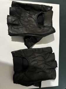 GOOD QUALITY LEATHER FINGERLESS RIDING GLOVES