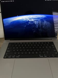 Macbook pro M1 pro 16 inch like new