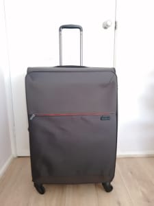 A Samsonite Large Size Suitcase for Sale