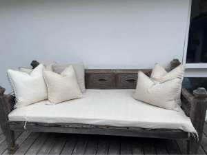 Moroccon Daybed