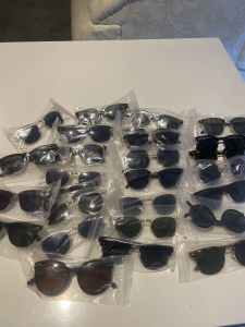Bulk buy brand new 25 pairs of sunglasses 😎