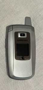 Vintage Samsung flip phone