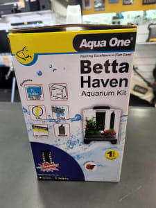 Aqua One - Betta Haven Acrylic Aquarium 7L - Rocks, Heater, Coral