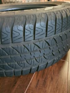 Slightly used tyre Goodyear 225/R17