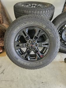 Nissan NP300 Pro 4X Tyres