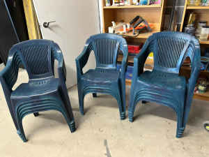 Outdoor chairs, plastic, stackable (14)