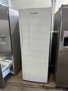 E450R Upright White Fisher & Paykel Fridge Upright FREE DELIVERY WARRA