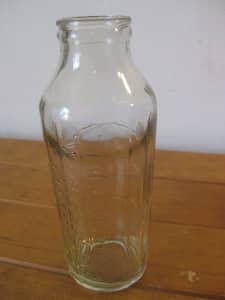 Antique Green Glass Bottle -M & R Roberts Fitzroy (Melbourne) No Chips
