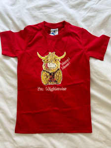 BNWT Red Highland Cow T-Shirt Size 4-5 Years
