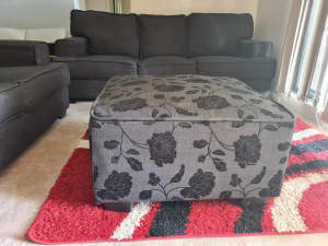 Wanted: Nice black 3 Seater, 2 Seater and Ottomon for Sale