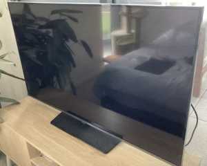 LIKE NEW - Samsung 122cm Full HD LED LCD TV - UA48H5000AW (RRP $800)