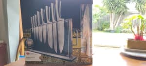NEW Baccarat Damashiro 10-piece BODO knife block w/ magnetic board