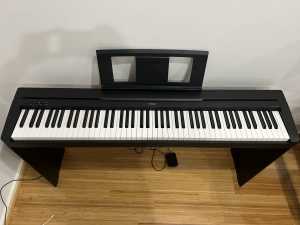 Yamaha P-45 digital piano with stand 