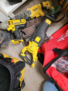 Nice tote bag 3x dewalt big guns tools 1k firm
