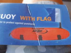 Diving flag tow along inflatable