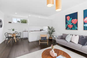 ONE BEDROOM UNIT FOR LEASE - 1A WINSTON DRIVE, CAULFIELD SOUTH