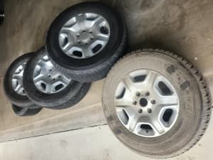 2016 Ford Ranger XLT alloy rims and tyres