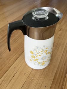 Corning Ware - 9 Cup Coffee Percolator / Teapot - Daisy Design.