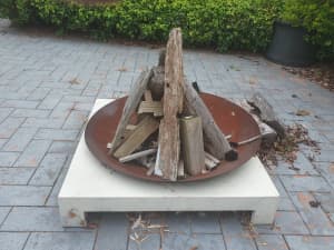 Fire pit - light weight fibre cement base and steel grate