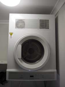 4.5kg Fisher & Paykel DE4560M1 Dryer. Good Condition. Carlingford