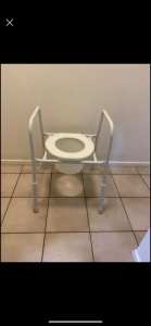 Toilet chair
