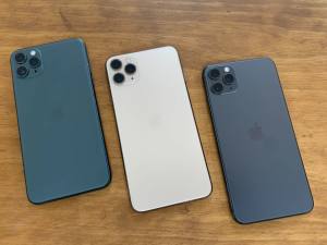 APPLE IPHONE 11 PRO MAX 256GB GREEN/GREY/GOLD WITH SHOP WARRANTY