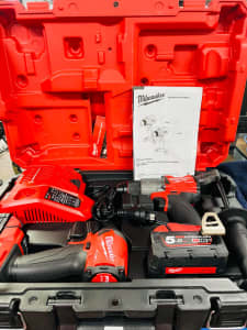 Milwaukee M18 Fuel Kit Hammer Drill Hex Impact Driver 2 x 5.0 battery
