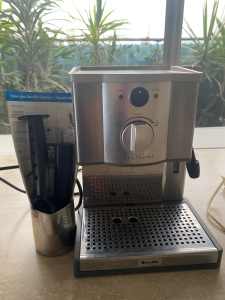 Coffee machines, many coffee machines to choose from. Try them 