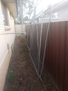 Four temporary fencing panels 100