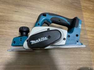 Makita 18v cordless planer DKP180 new blades