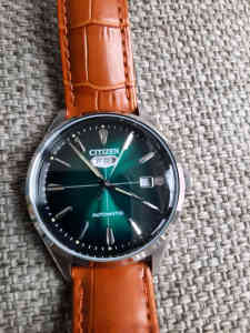 Citizen automatic mens watch working.