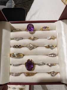 Deceased Estate Gold & Silver Jewelry Open easter Friday-Monday 10-4