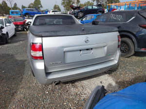 WRECKING 2011 HOLDEN COMMODORE
