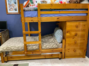Sturdy solid wood construction bunk beds, including 2 x trundle beds