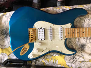 Parts Fender HSS Stratocaster Guitar