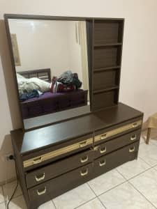 Dressing cabinet table